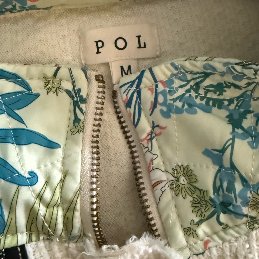 POL Floral Quilted Jacket with Hood - Picture 9 of 11